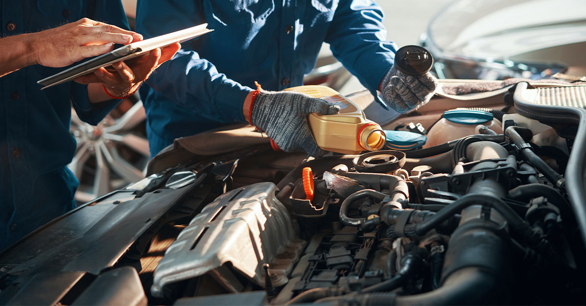 5 Signs Your Car’s Engine Oil Needs Changing featured image